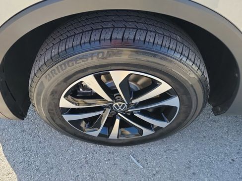 Used 2022 Volkswagen Tiguan S w/ Driver Assistance Package image 9