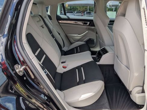 Certified 2022 Porsche Panamera Turbo S AWD/4WD image 24