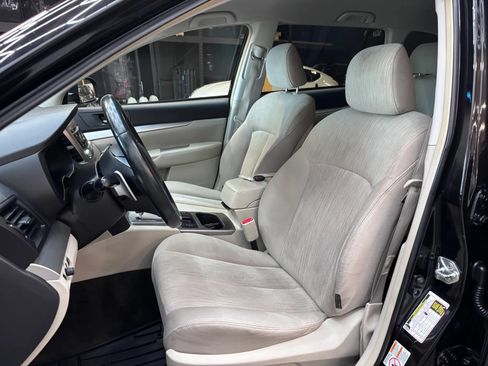 Used 2013 Subaru Outback 2.5i Premium AWD/4WD image 8