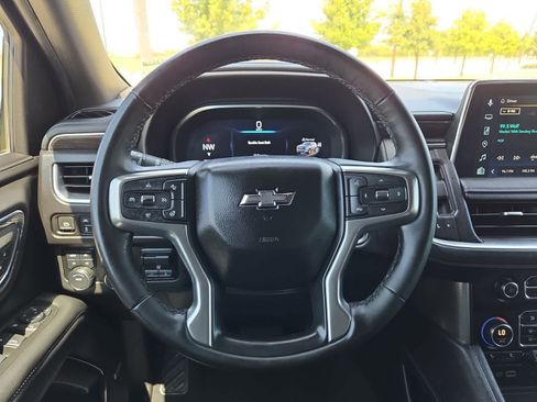 Used 2023 Chevrolet Tahoe Z71 w/ Luxury Package AWD/4WD image 22