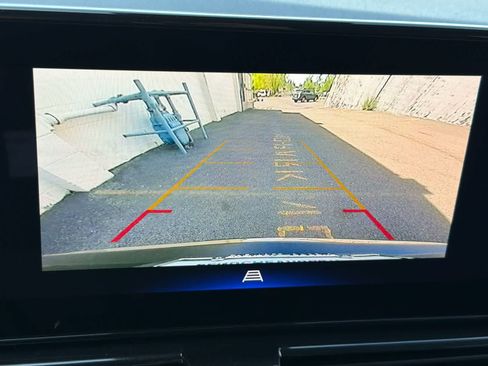 Used 2025 Chevrolet TrailBlazer ACTIV w/ Convenience Package FWD image 19