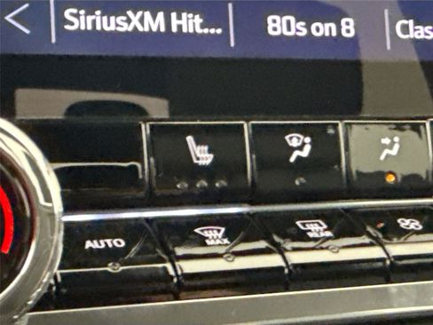 Used 2026 Chevrolet Colorado LT RWD image 8