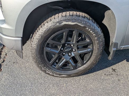 Certified 2025 Chevrolet Silverado 1500 Custom w/ Turbomax Blackout Package image 12