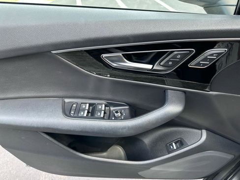 Used 2017 Audi Q7 2.0T Premium Plus w/ Premium Plus Package image 44