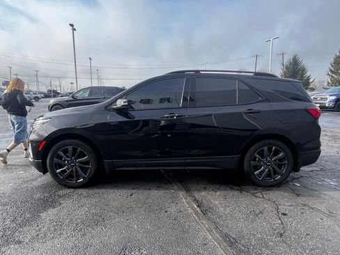 Used 2022 Chevrolet Equinox RS w/ RS Leather Package image 9