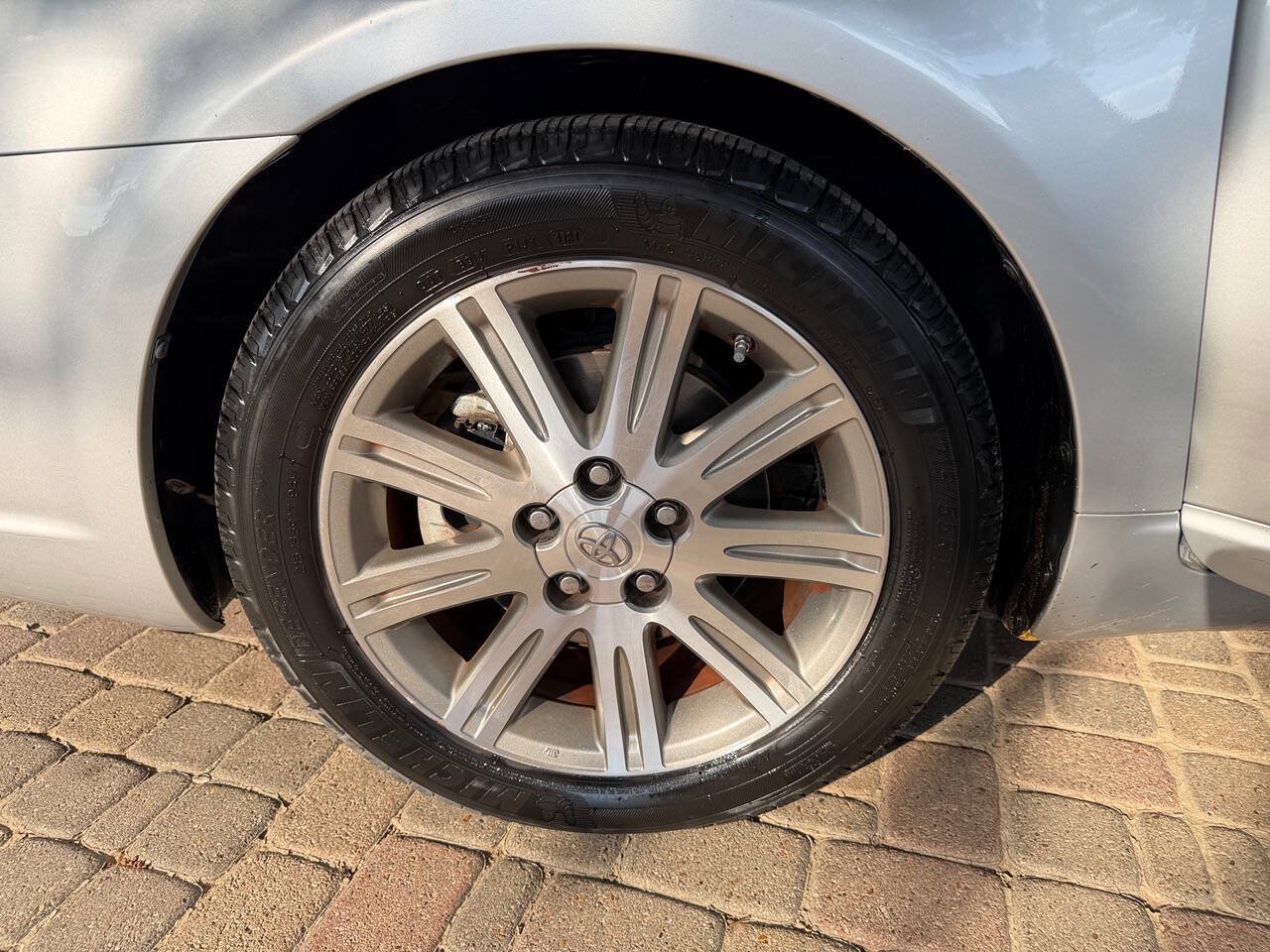 Used 2007 Toyota Avalon Limited FWD image 32