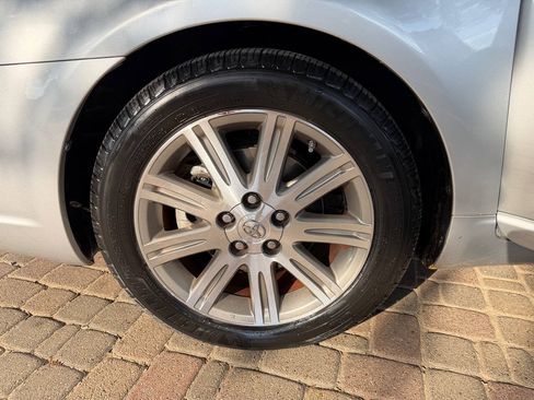 Used 2007 Toyota Avalon Limited FWD image 32
