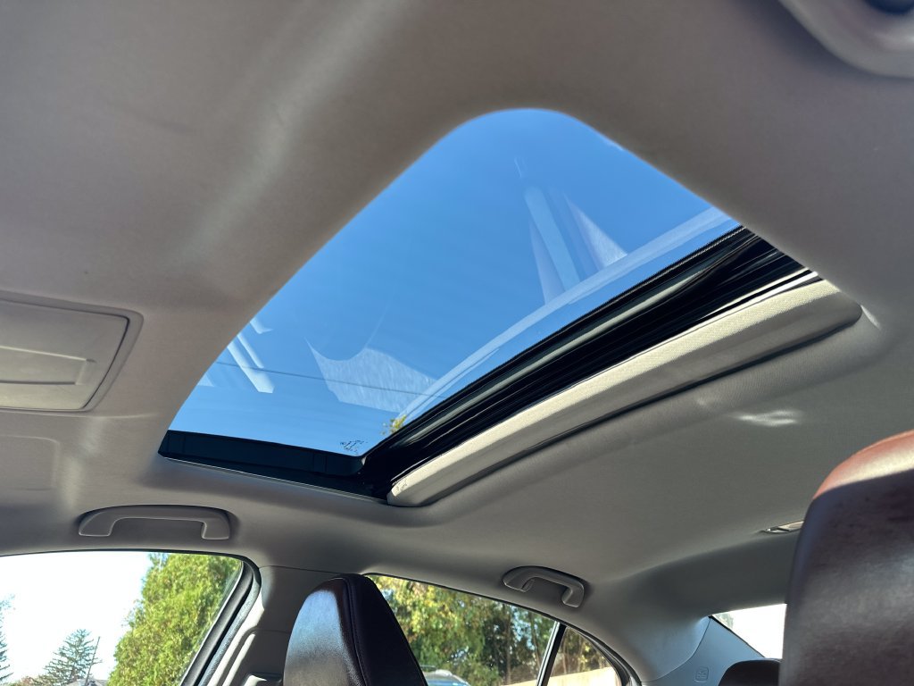 Used 2016 Acura TLX w/ Technology Package FWD image 38