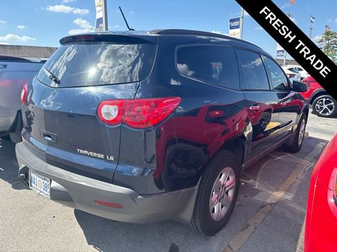 Used 2012 Chevrolet Traverse LS FWD image 4