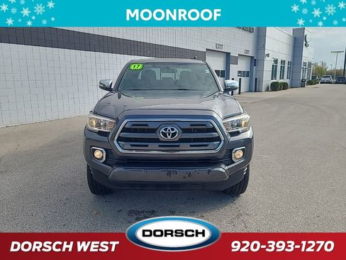 Used 2017 Toyota Tacoma Limited image 3