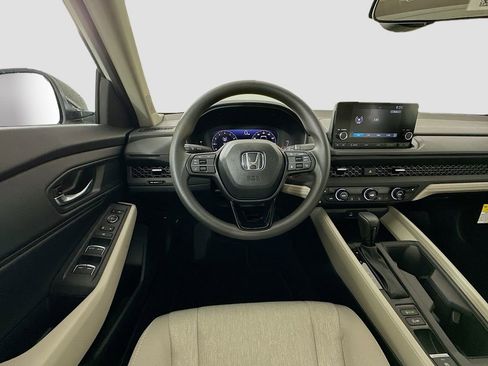 New 2025 Honda Accord SE image 18