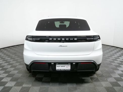 New 2026 Porsche Macan Electric image 30