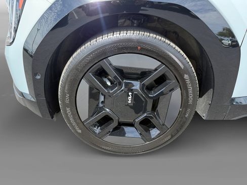 Used 2024 Kia EV9 GT-Line image 9