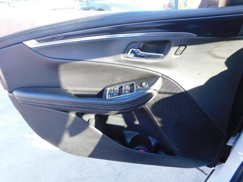 Used 2019 Chevrolet Impala LT FWD image 30