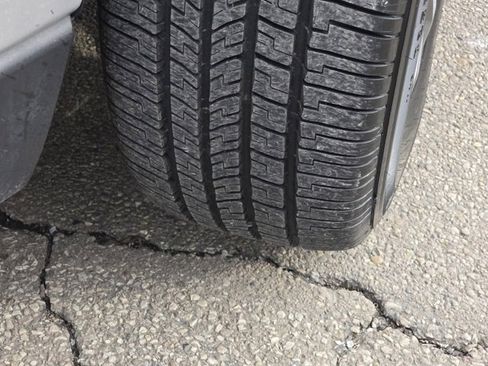 Used 2016 GMC Acadia SLT w/ Open Road Package image 15