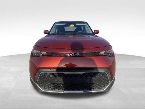 Used 2023 Kia Soul LX w/ LX Technology Package FWD image 16