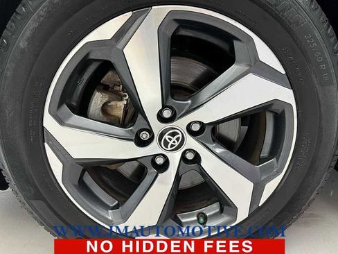 Used 2021 Toyota RAV4 SE image 9