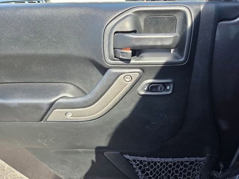 Used 2018 Jeep Wrangler Unlimited Sport AWD/4WD image 17