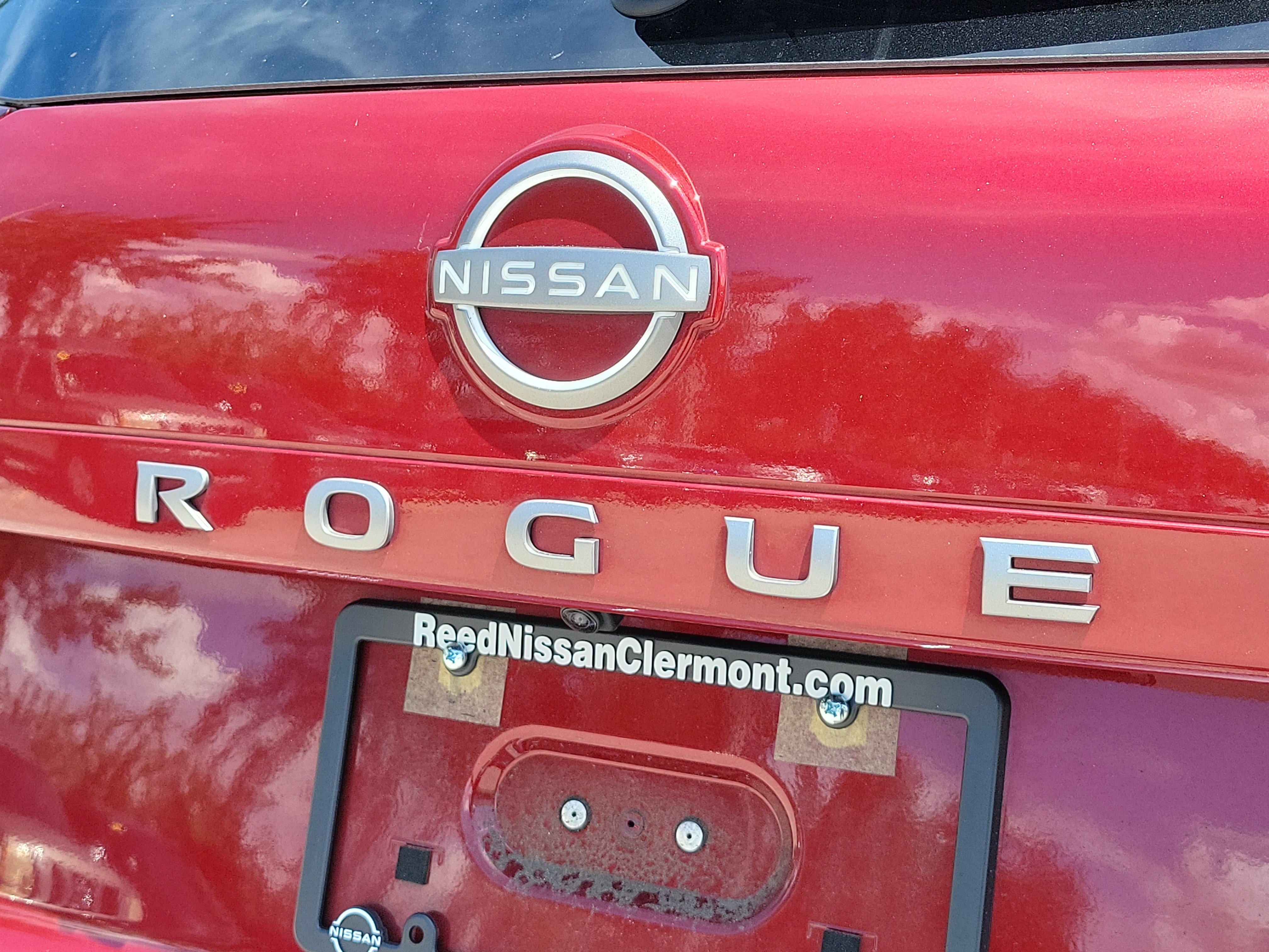 Certified 2025 Nissan Rogue SL FWD image 11