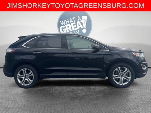 Used 2018 Ford Edge Titanium w/ Technology Package image 2