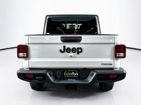 Used 2021 Jeep Gladiator Sport AWD/4WD image 7