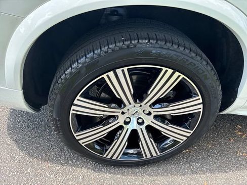 Used 2024 Volvo XC90 B6 Ultimate w/ Lounge Package AWD/4WD image 15