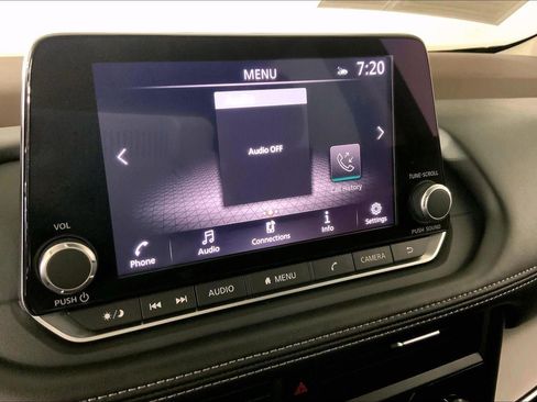 Used 2023 Nissan Rogue SV image 6