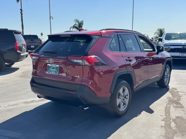 Used 2025 Toyota RAV4 XLE FWD image 4