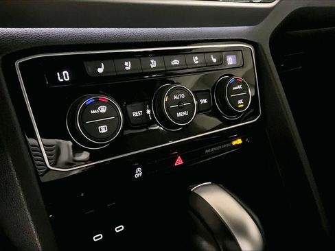 Used 2023 Volkswagen Atlas SEL Premium image 35