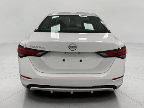 Used 2025 Nissan Sentra SV image 4