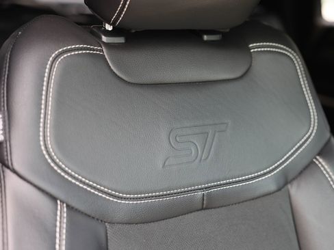 Used 2023 Ford Explorer ST AWD/4WD image 11