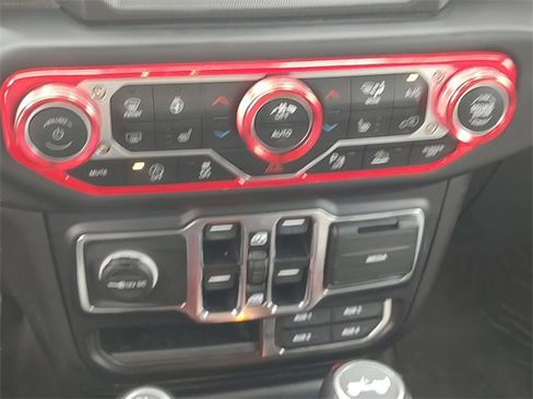 Certified 2022 Jeep Wrangler Unlimited Sahara image 21