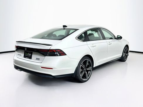 Used 2024 Honda Accord Sport image 9