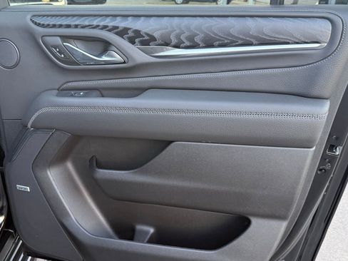 Used 2024 GMC Yukon XL Denali w/ Advanced Technology Package image 21