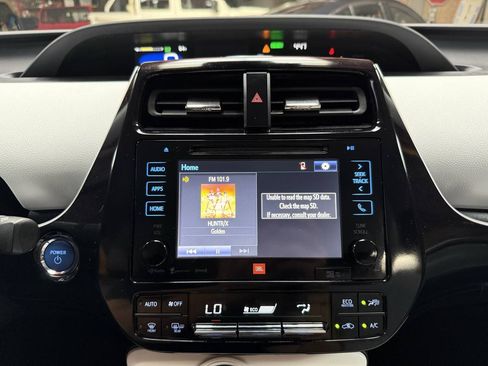 Used 2017 Toyota Prius Four Touring w/ Premium Convenience Package FWD image 19