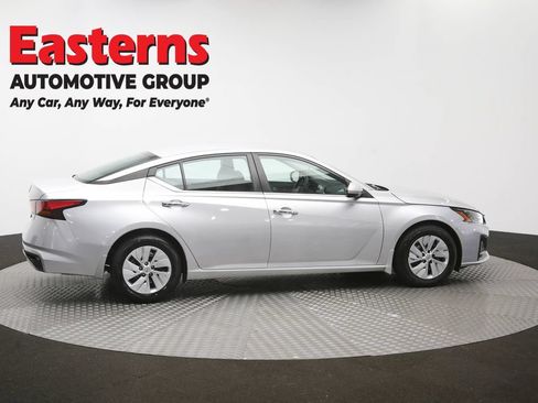 Used 2023 Nissan Altima 2.5 S FWD image 42