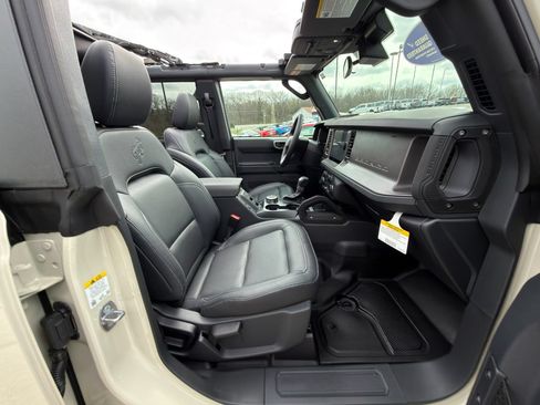 New 2026 Ford Bronco Big Bend w/ Black Diamond Package AWD/4WD image 10
