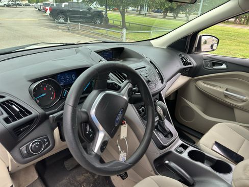 Used 2014 Ford Escape SE FWD image 17