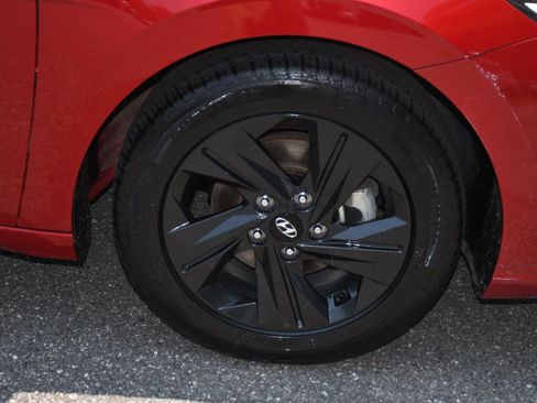 Used 2022 Hyundai Elantra SEL FWD image 20