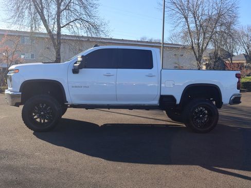 Used 2023 Chevrolet Silverado 3500 LT w/ Convenience Package image 3