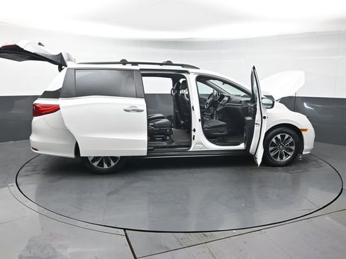 Used 2024 Honda Odyssey EX-L image 52