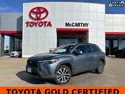 Certified 2024 Toyota Corolla Cross XLE image 1