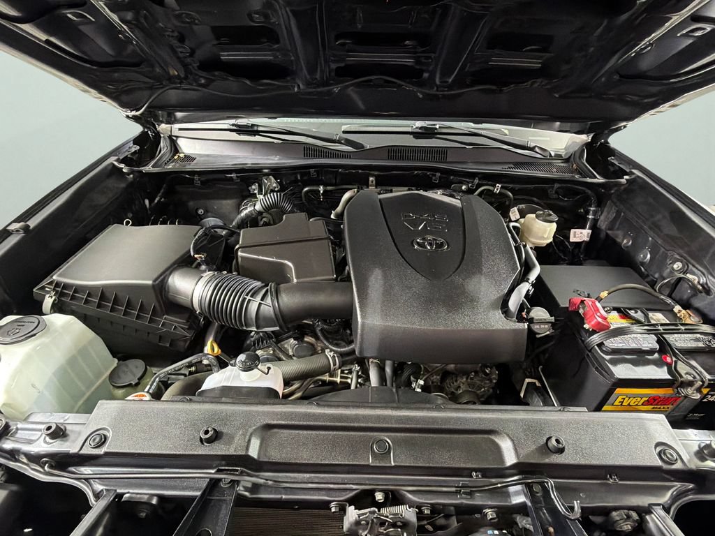 Used 2022 Toyota Tacoma TRD Sport w/ Technology Package RWD image 36