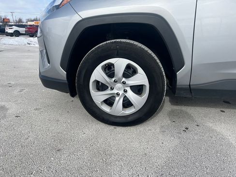 Used 2024 Toyota RAV4 LE image 28
