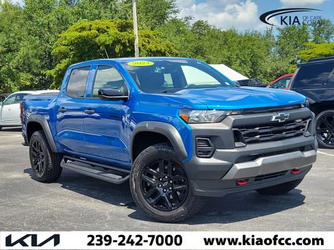 Used 2023 Chevrolet Colorado Trail Boss w/ Advanced Trailering Package AWD/4WD image 1