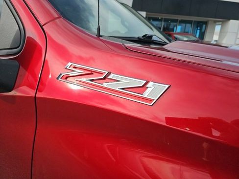 Used 2023 Chevrolet Silverado 1500 LT image 9