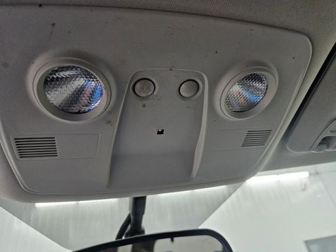 Used 2008 GMC Acadia SLE w/ Preferred Package image 25