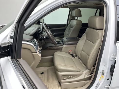 Used 2018 Chevrolet Tahoe LT image 11