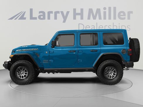 Used 2023 Jeep Wrangler Unlimited Rubicon 392 w/ Trailer Tow Package AWD/4WD image 4