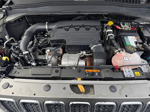 Used 2020 Jeep Renegade Limited w/ UConnect 8.4 Nav Group image 23